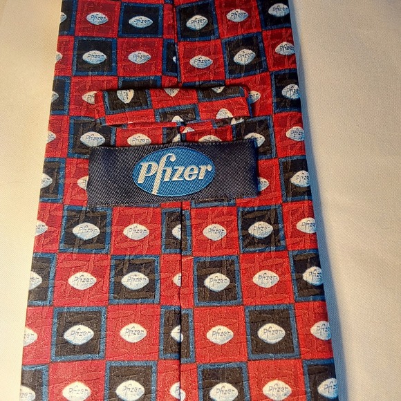 Men's Pfizer Checkered Red and Blue All‎ Silk Blue Pill Tie
